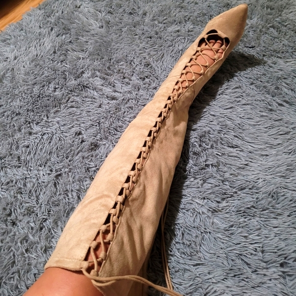 Tie front boot heels - Picture 1 of 5